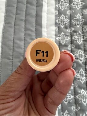 New Revolution Fast Base Stick Foundation - F11